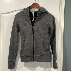 EUC lululemon scuba!! sz 2 Grey full zip Excellent condition!!